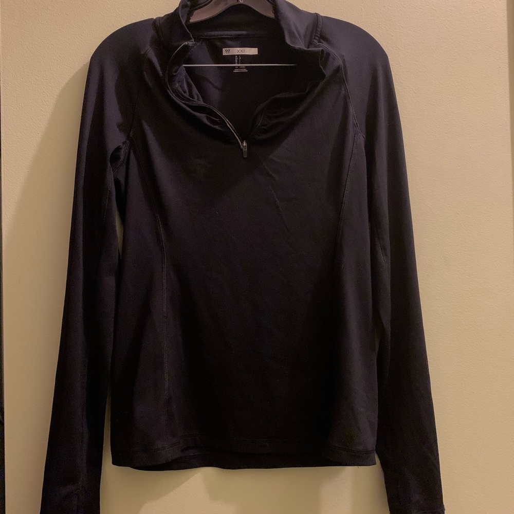 🚨 SOLD 🚨🎊 Forever 21 Black Stretchy Quarter Zip